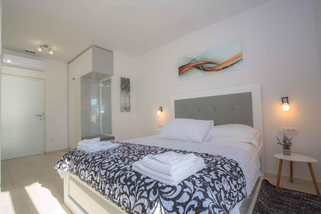 Apartments In Rogoznica 40364 Екстер'єр фото