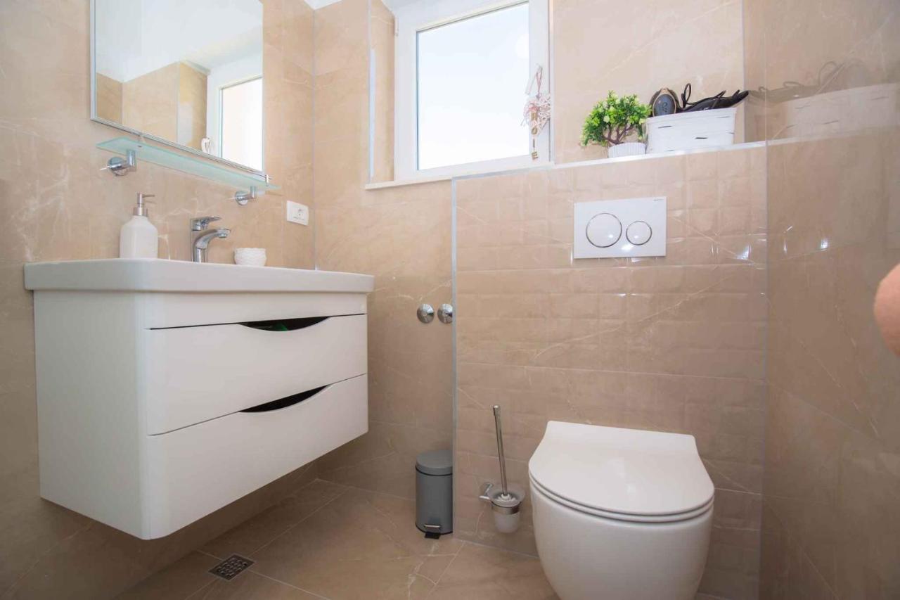 Apartments In Rogoznica 40364 Екстер'єр фото