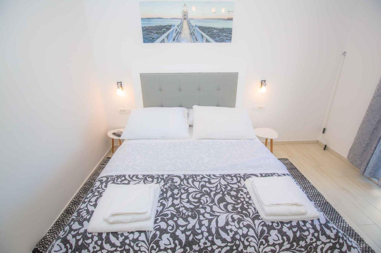 Apartments In Rogoznica 40364 Екстер'єр фото