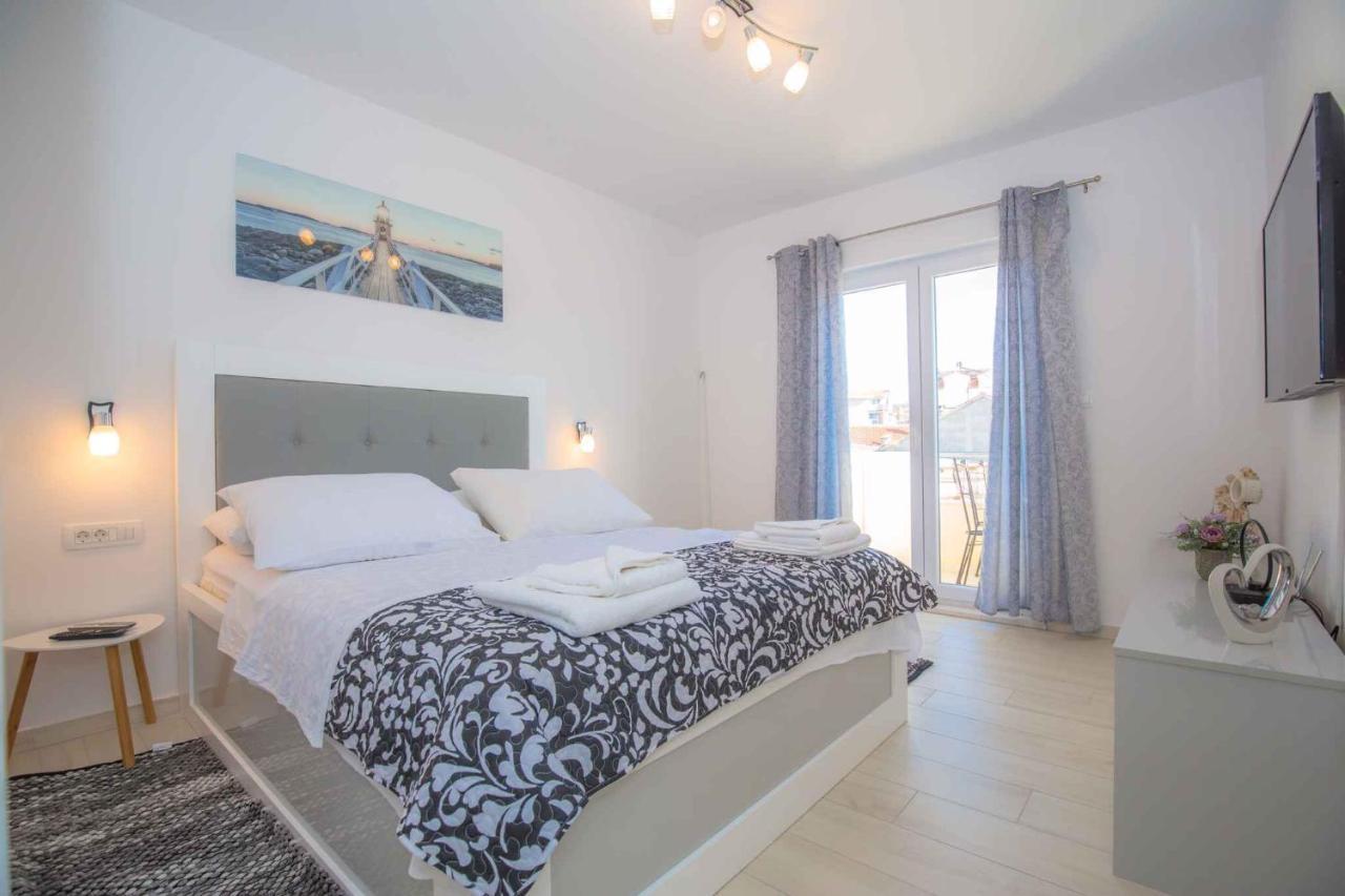 Apartments In Rogoznica 40364 Екстер'єр фото