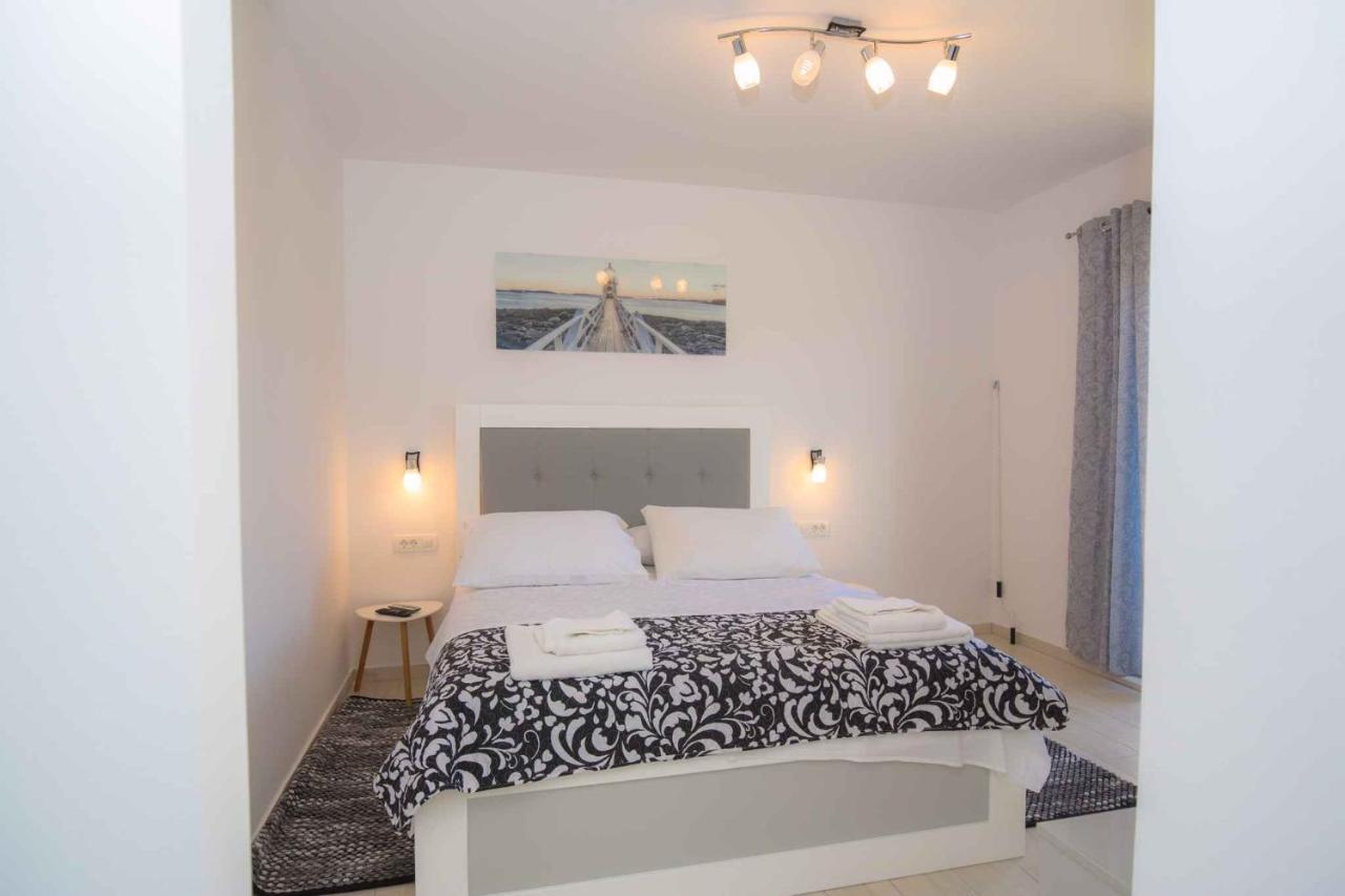 Apartments In Rogoznica 40364 Екстер'єр фото