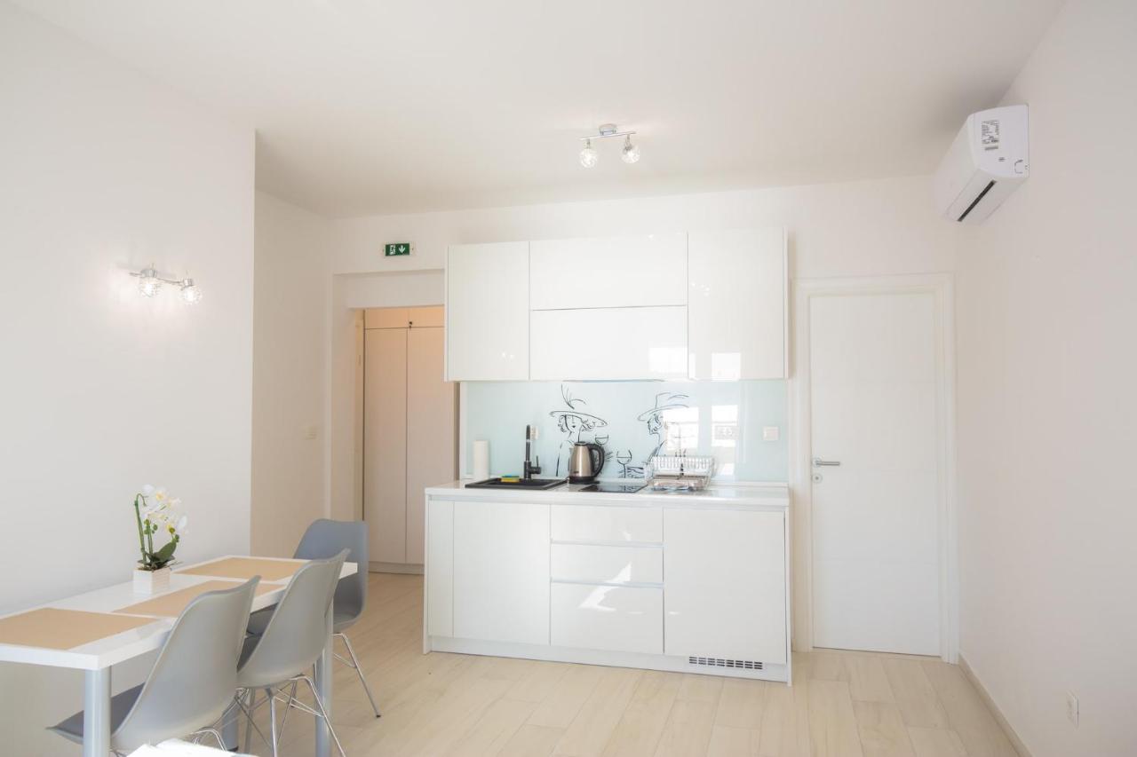 Apartments In Rogoznica 40364 Екстер'єр фото